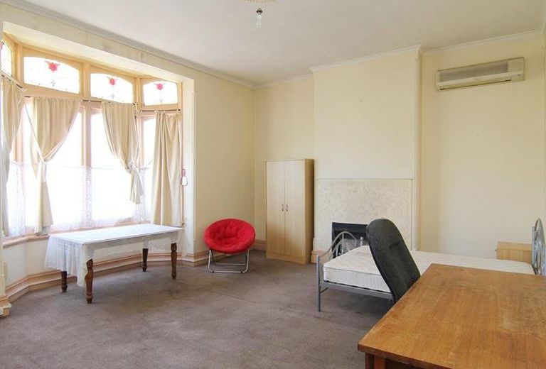 2 / 39 Station Street, Malvern