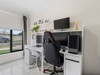 5 Catalonia Avenue, Munno Para West