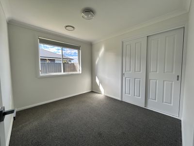 7B Capstan Drive, Dubbo