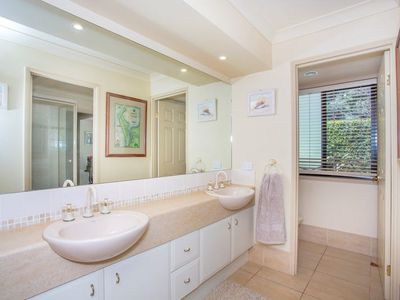 2 Noosa Banks Drive, Tewantin