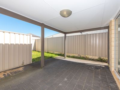 8/24 Gladstone Road, Armadale