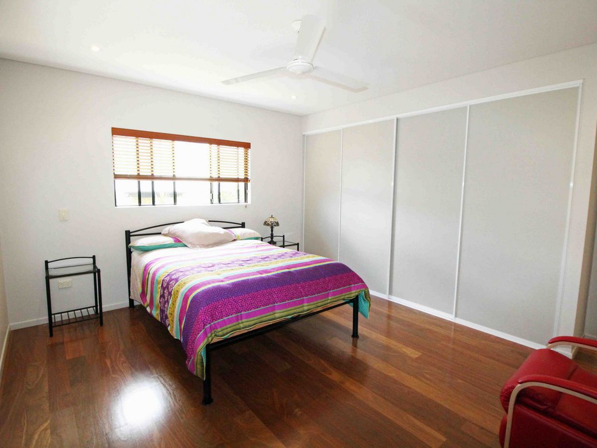 10 AGNEW STREET, Atherton