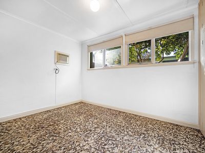 12 Scotsburn Grove, Werribee