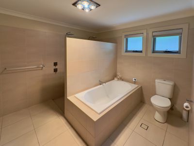 2A Handara Close, Dubbo