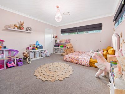 44 Yarrayne Valley Drive, Upper Coomera