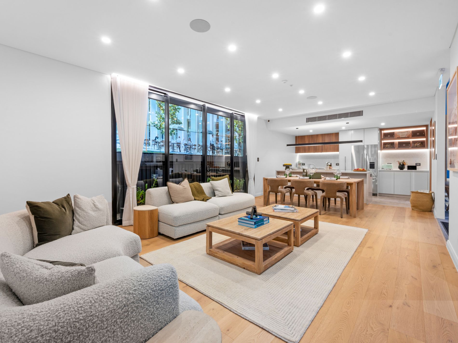 12 Rothschild Avenue, Rosebery