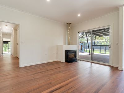 8 Retland Drive, Whittlesea