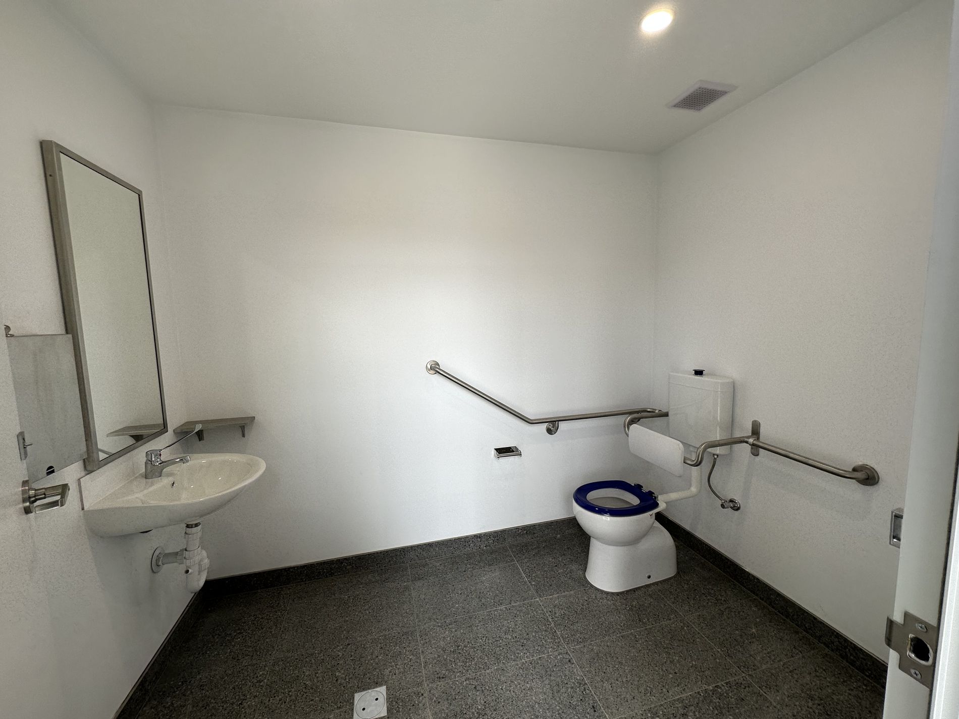 10 / 55-59 Halsey Road, Airport West