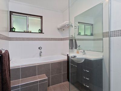 8 Alwyn Street, Stafford Heights