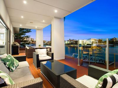 28 Summerland Key, Broadbeach Waters