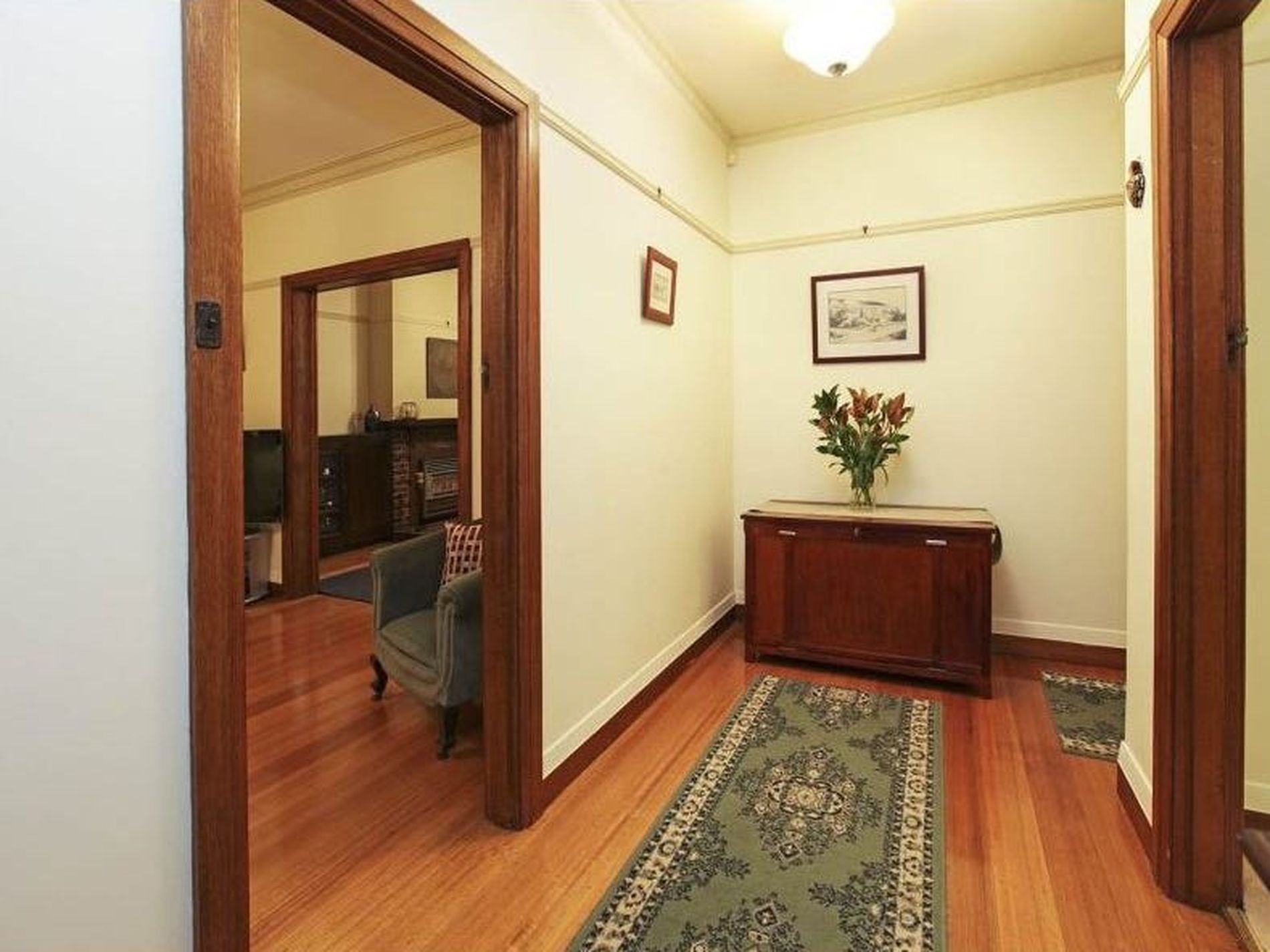 5 Central Avenue, Manifold Heights