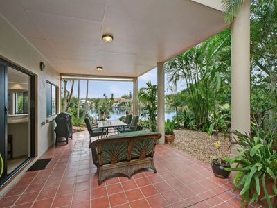 4 Masthead Quay, Noosa Waters