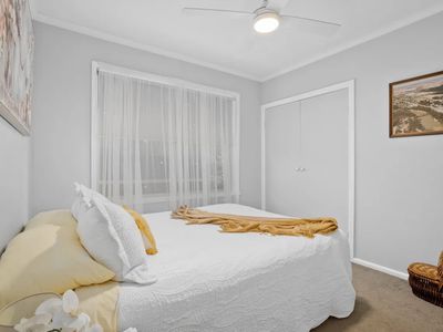 10 White Street, Finley