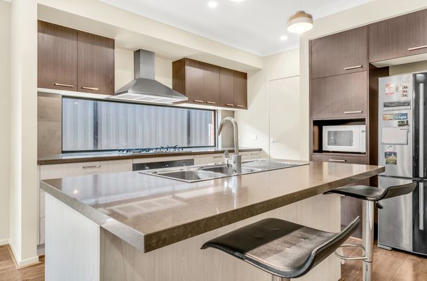 61 Featherwood Crescent, Craigieburn