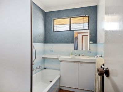 15 Flanagan Parade, Hannans