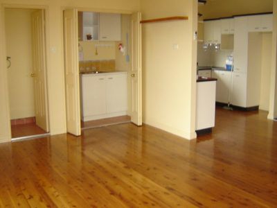 9 Trevor Avenue, Lake Heights