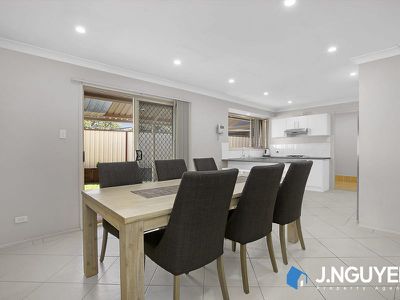 42 Tumburamba Crescent, Heckenberg