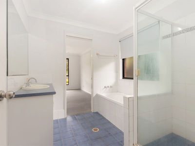 9 Acorn Crescent, Flinders View