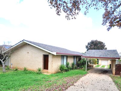 13 Brigalow Avenue, Dubbo