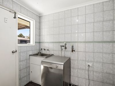 6 Cairney Place, Paralowie