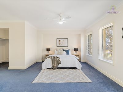 8 Scenic Drive, Point Cook