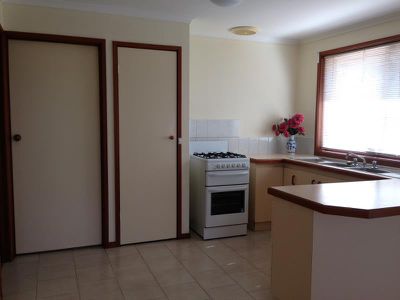 Unit 2 / 163 Rosella Avenue, Werribee