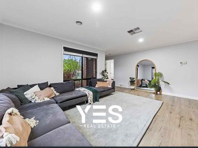 39 Bluehills Boulevard, Pakenham