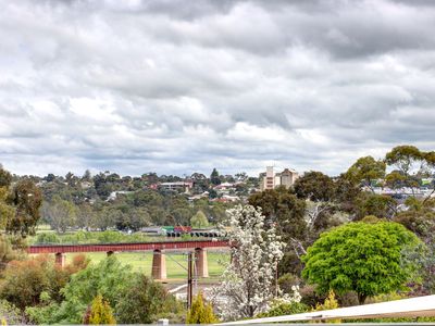 4 Ross Road, Murray Bridge East