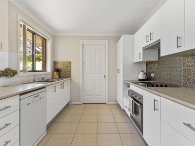 14 Price Parkway, Milton