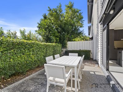 32 / 1 Ancora Crescent, Hope Island