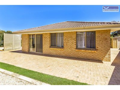 6 Wenstead Place, Stratton