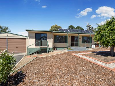 26 Eureka Street, Chewton