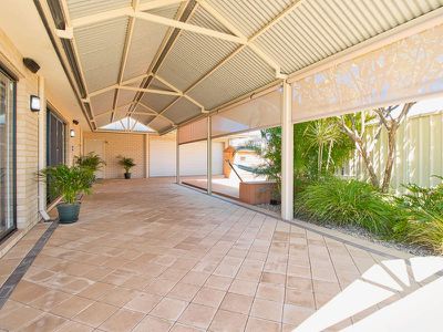 1 Dennis Retreat  , Baldivis