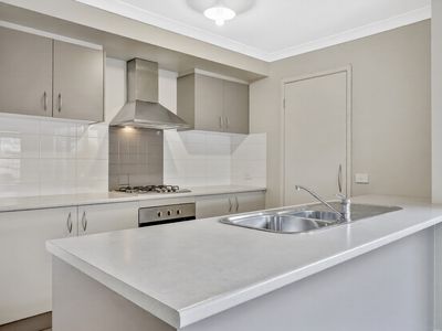 10 Susan Place, Tarneit