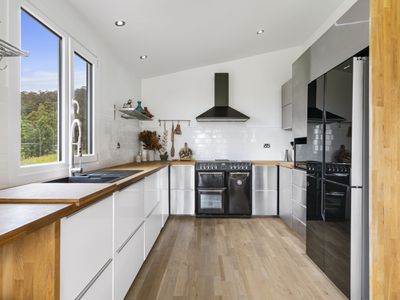 338 Dulcia Road, Gordon