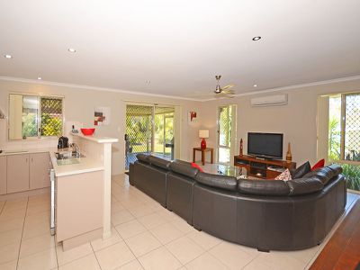 11 SOUTHFORK CCT, Burrum Heads