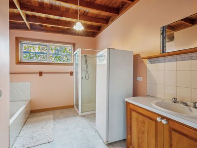 5190 Channel Highway, Gordon