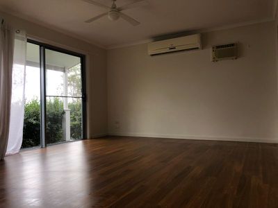 4 Lachlan Drive, Coomera
