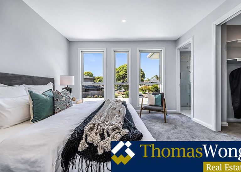 1 / 2  Doorawarrah Court, Mount Waverley