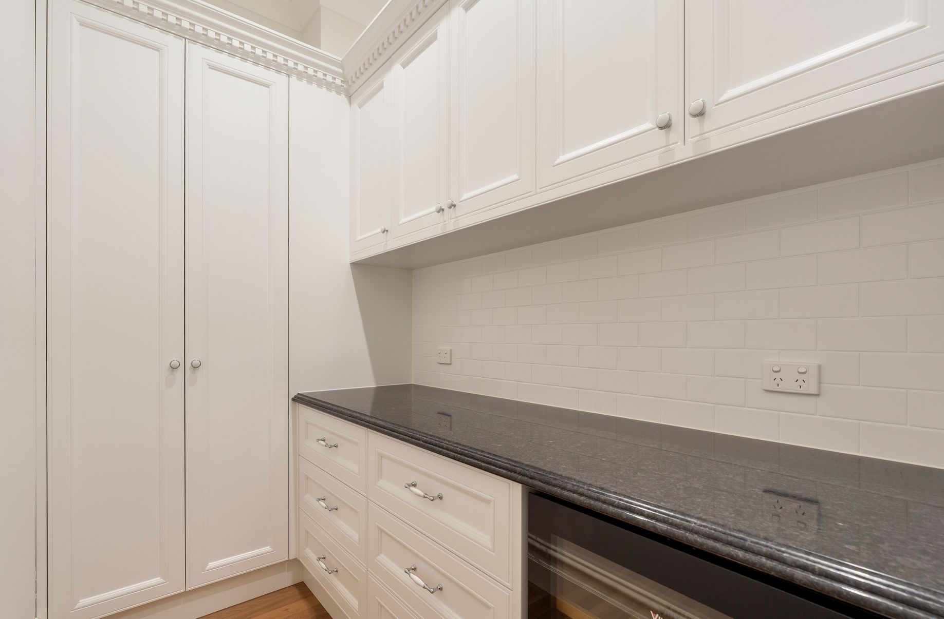 8 Arbroath Court, Greenvale