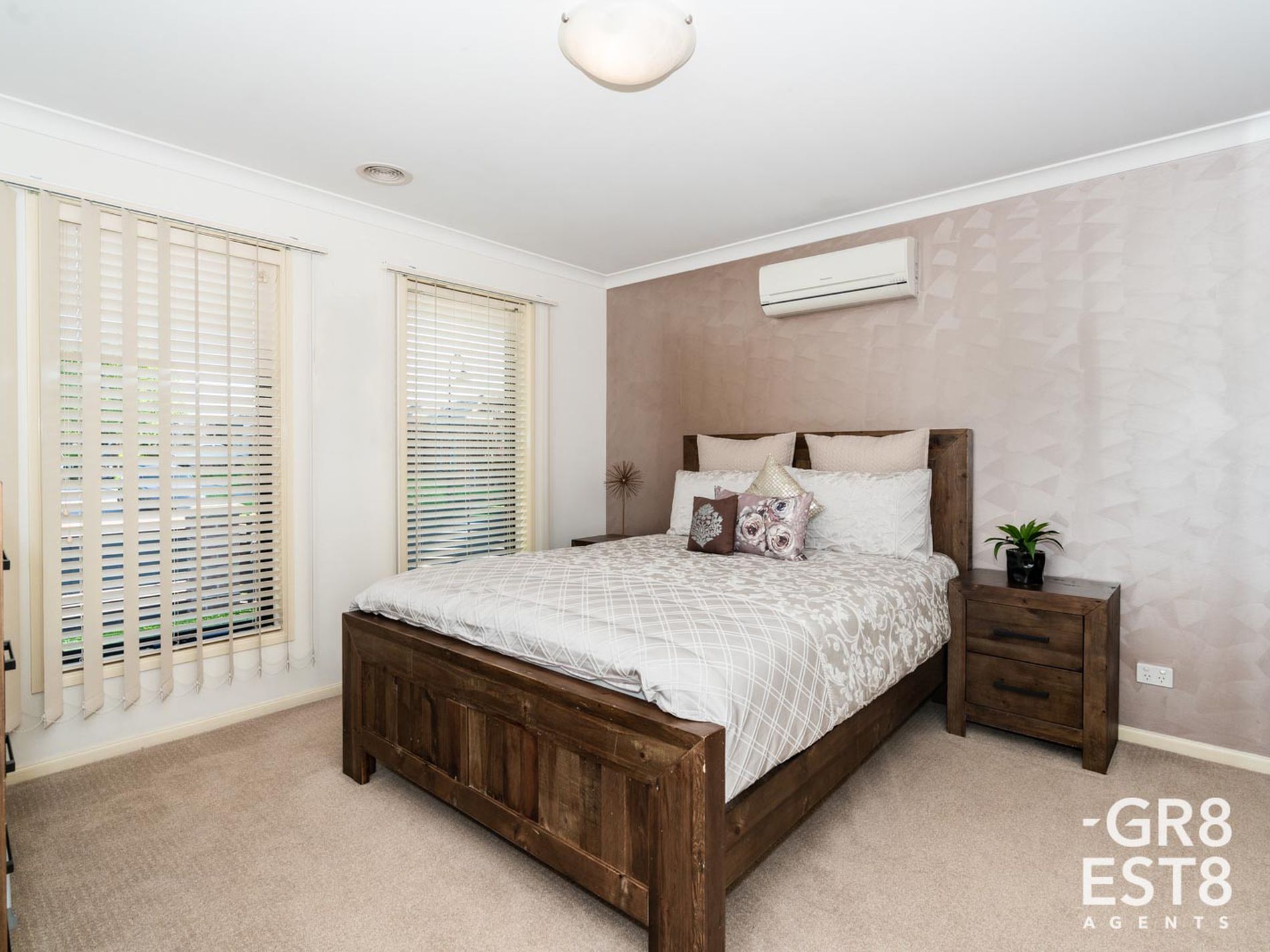 24 Von Nida Drive, Cranbourne North