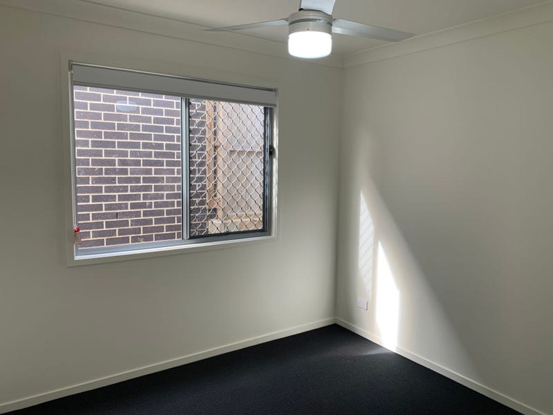 1 / 2 Herald Close, Kallangur