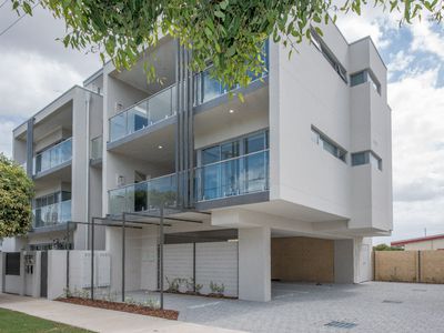 4/225 Loftus Street, Leederville