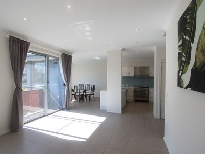 1 / 27 Fairland Avenue, Oakleigh East