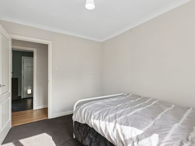 11 Barlow Court, Lockridge