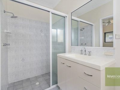 2 / 49 Eleventh Avenue, Railway Estate