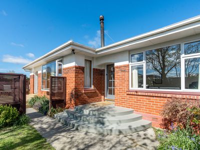 17 Constitution Avenue, Milton