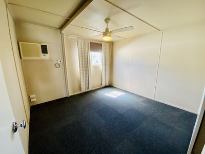 27  HENTY STREET, Culcairn