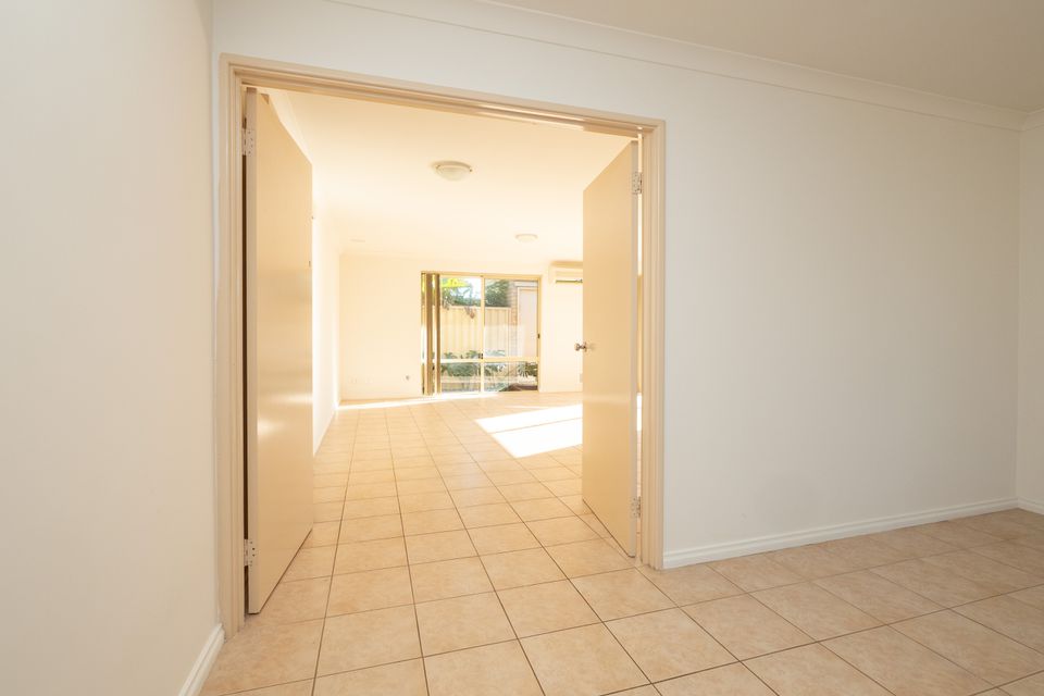 73 MONTORO DRIVE, Port Kennedy