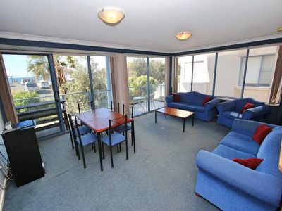 9 / 1 Beach Road, Hawks Nest